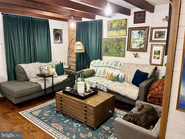 36 E 1ST AVE, Collegeville, PA 19426