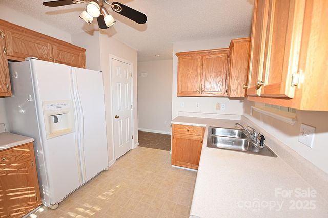 621 23rd Street NW, Hickory, NC 28601