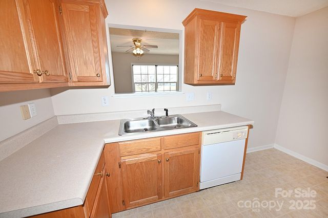 621 23rd Street NW, Hickory, NC 28601