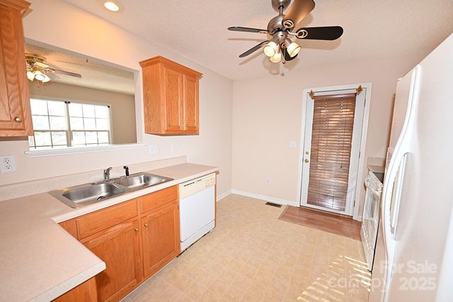 621 23rd Street NW, Hickory, NC 28601