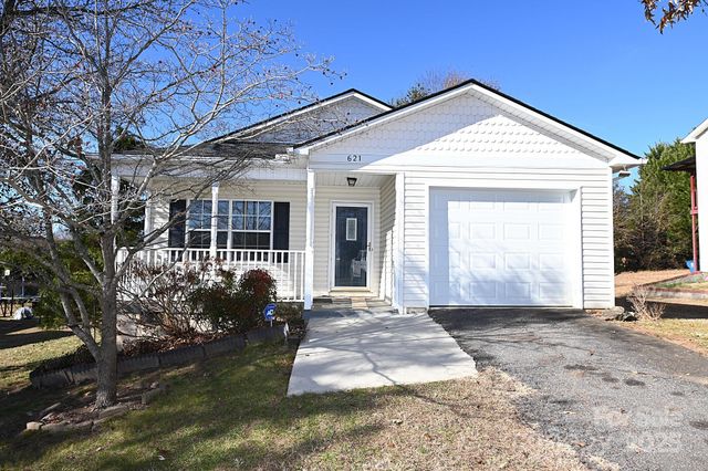 621 23rd Street NW, Hickory, NC 28601