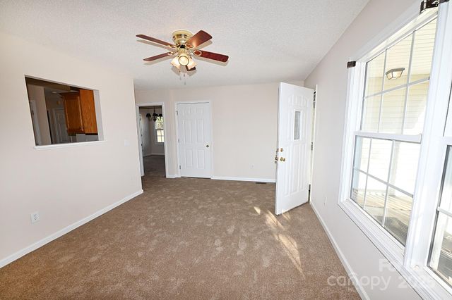 621 23rd Street NW, Hickory, NC 28601