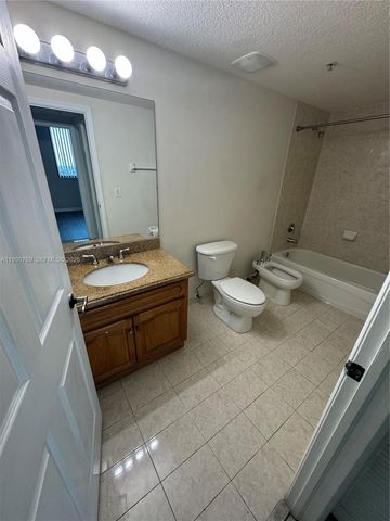 4242 NW 2nd St 1407, Miami, FL 33126