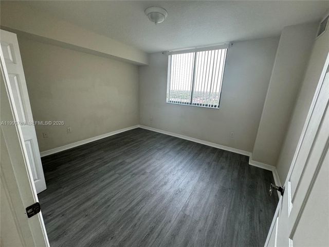 4242 NW 2nd St 1407, Miami, FL 33126