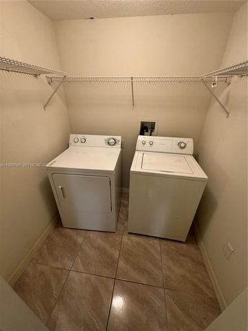 4242 NW 2nd St 1407, Miami, FL 33126