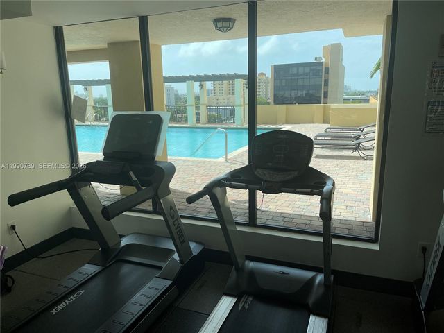 4242 NW 2nd St 1407, Miami, FL 33126