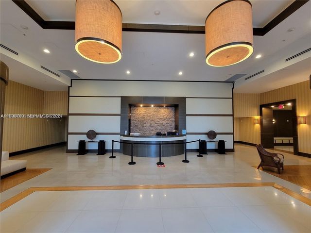 4242 NW 2nd St 1407, Miami, FL 33126