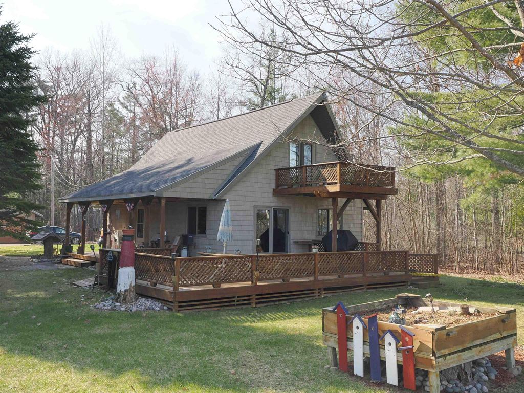 7484 Cedar Lake Road, Oscoda Twp, MI 48750