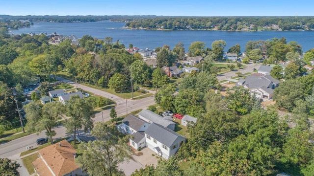 206 N Lake Avenue A & B, Spring Lake, MI 49456