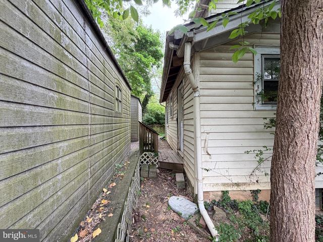 903 MAPLEWOOD AVE, Takoma Park, MD 20912