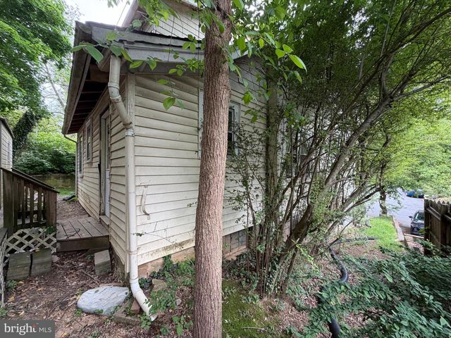 903 MAPLEWOOD AVE, Takoma Park, MD 20912