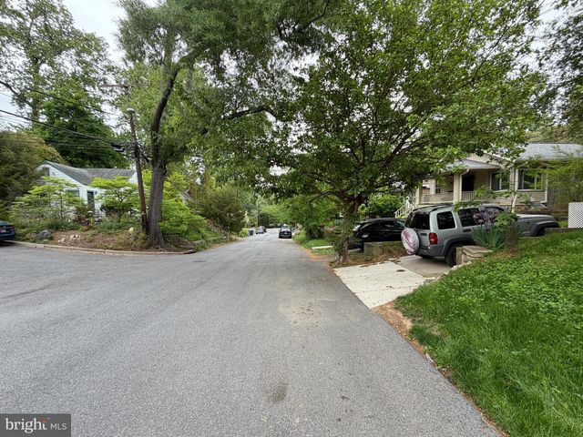903 MAPLEWOOD AVE, Takoma Park, MD 20912