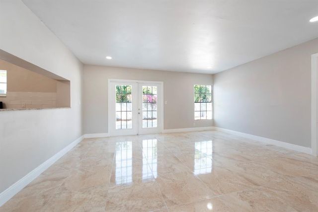 1031 SW 6th Way, Deerfield Beach, FL 33441