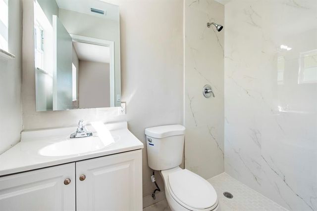 1031 SW 6th Way, Deerfield Beach, FL 33441