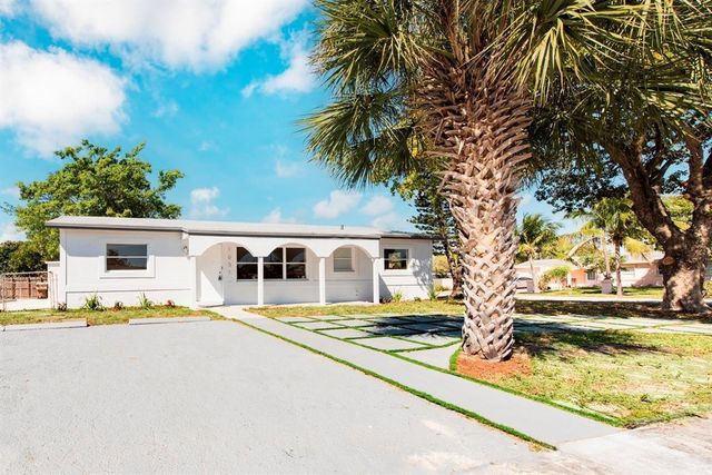 1031 SW 6th Way, Deerfield Beach, FL 33441