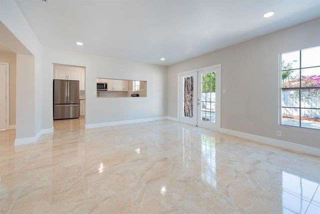 1031 SW 6th Way, Deerfield Beach, FL 33441