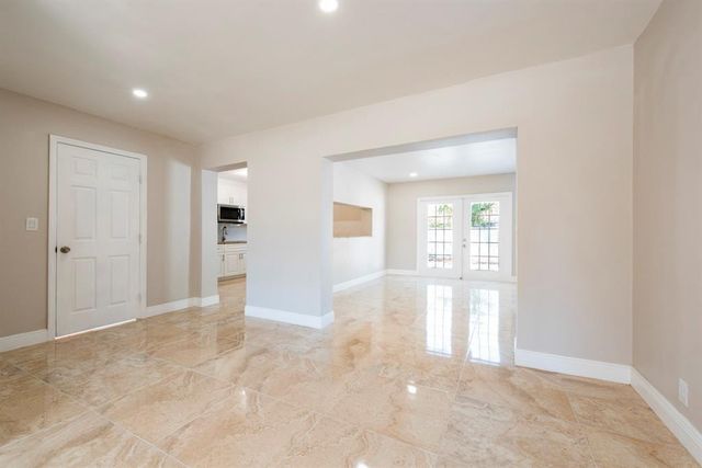 1031 SW 6th Way, Deerfield Beach, FL 33441