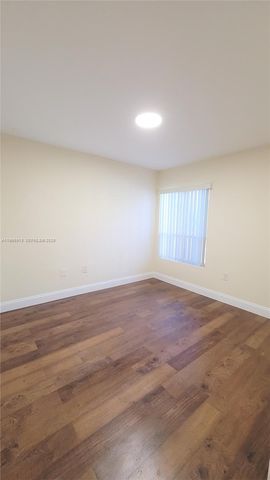 2420 NW 33rd St 1008, Oakland Park, FL 33309