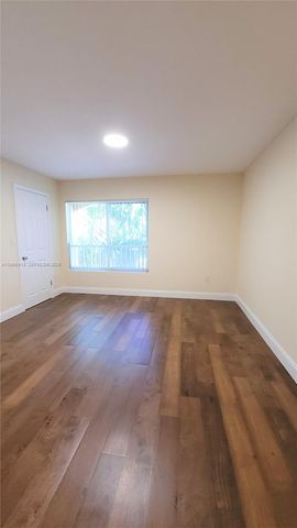 2420 NW 33rd St 1008, Oakland Park, FL 33309