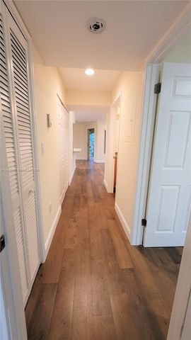 2420 NW 33rd St 1008, Oakland Park, FL 33309