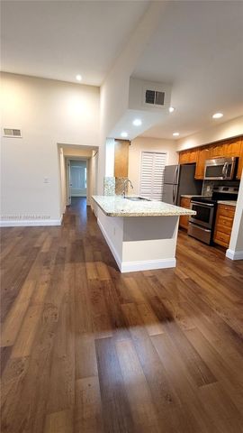 2420 NW 33rd St 1008, Oakland Park, FL 33309