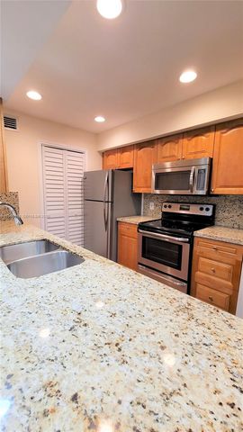 2420 NW 33rd St 1008, Oakland Park, FL 33309