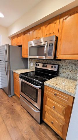 2420 NW 33rd St 1008, Oakland Park, FL 33309