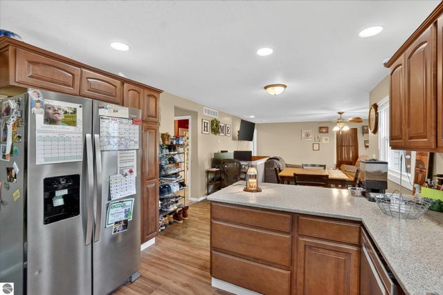 225 Grafton Avenue, Alma, MI 48801