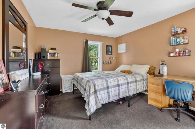 225 Grafton Avenue, Alma, MI 48801
