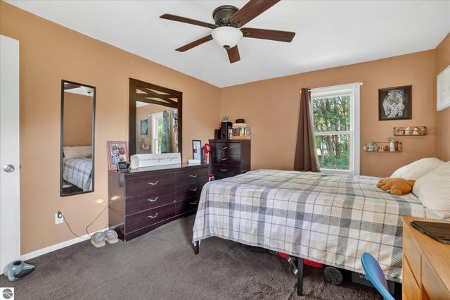 225 Grafton Avenue, Alma, MI 48801