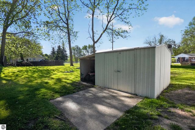 225 Grafton Avenue, Alma, MI 48801
