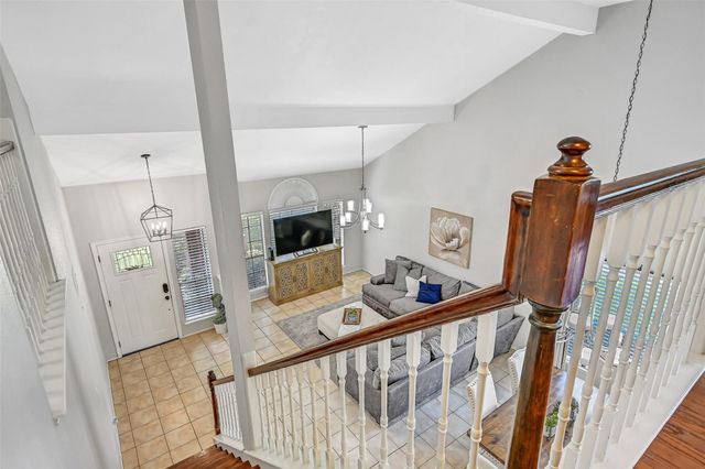 2205 S Mission Circle, Friendswood, TX 77546