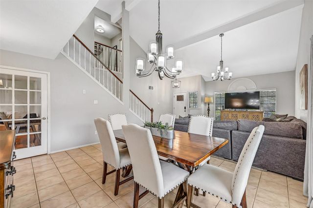2205 S Mission Circle, Friendswood, TX 77546