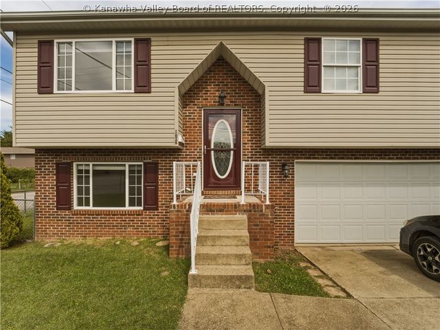 1702 Jackson Avenue, St Albans, WV 25177