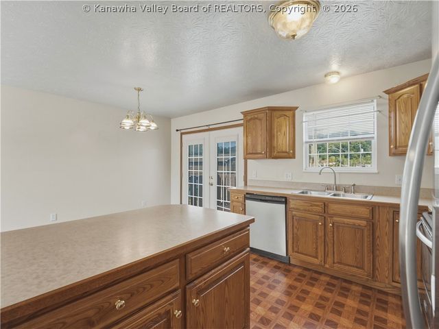 1702 Jackson Avenue, St Albans, WV 25177
