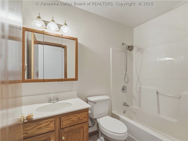 1702 Jackson Avenue, St Albans, WV 25177