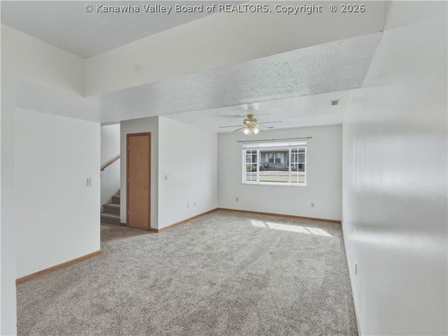 1702 Jackson Avenue, St Albans, WV 25177