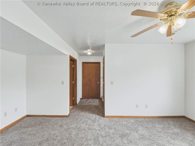 1702 Jackson Avenue, St Albans, WV 25177
