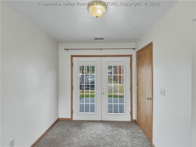 1702 Jackson Avenue, St Albans, WV 25177