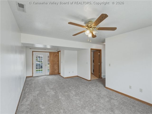 1702 Jackson Avenue, St Albans, WV 25177