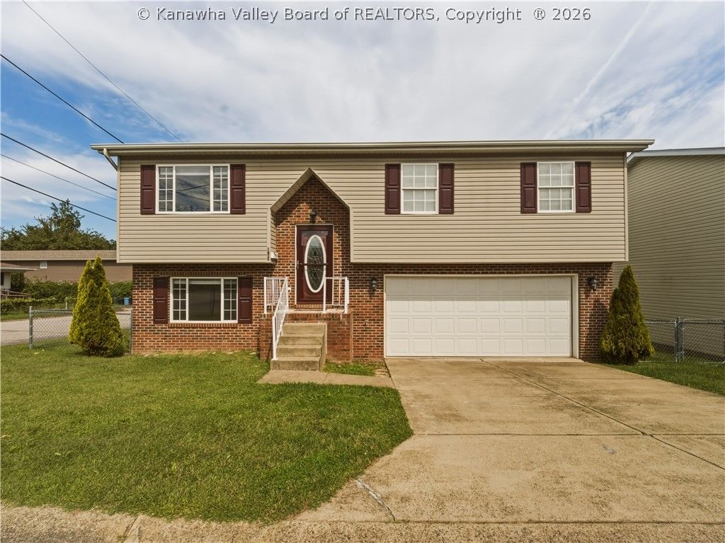 1702 Jackson Avenue, St Albans, WV 25177