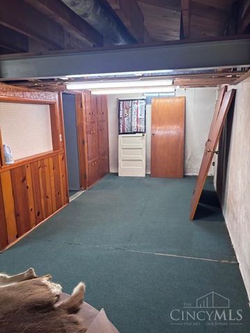 881 Sanders Drive, Hamilton, OH 45013
