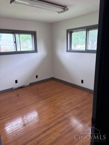 881 Sanders Drive, Hamilton, OH 45013