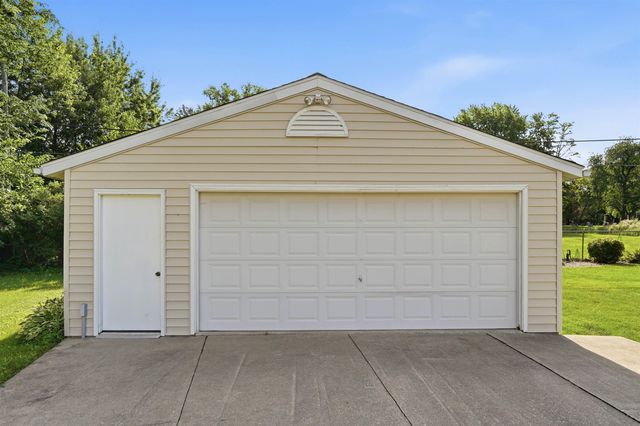 245 Derbyshire Road, Waterloo, IA 50701