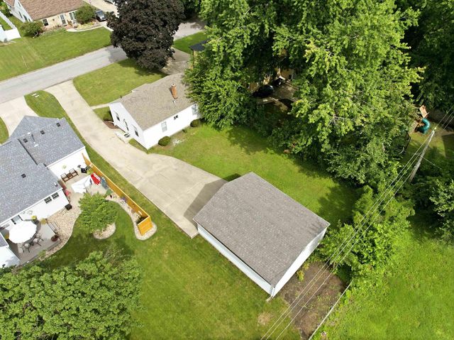 245 Derbyshire Road, Waterloo, IA 50701