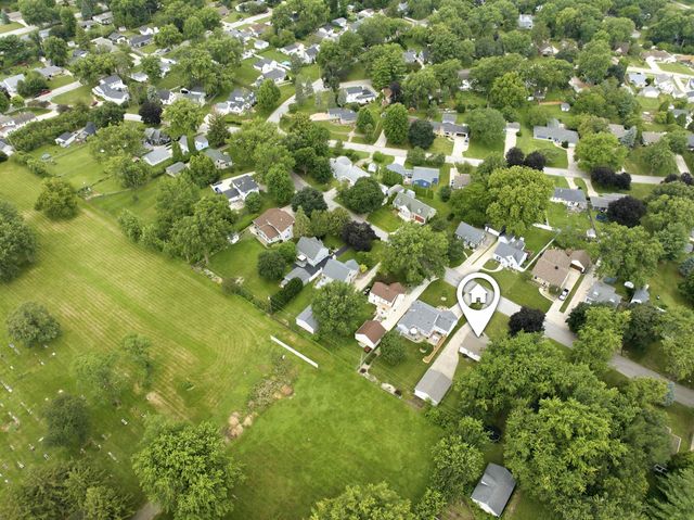 245 Derbyshire Road, Waterloo, IA 50701