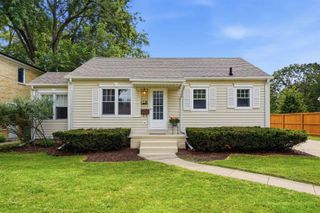 245 Derbyshire Road, Waterloo, IA 50701