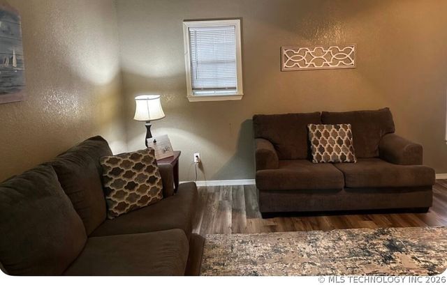 817 W Cedar, Durant, OK 74701