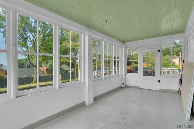 5798 Lakecrest Drive, Hamburg, NY 14085