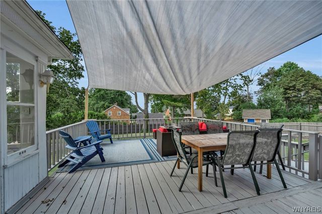 5798 Lakecrest Drive, Hamburg, NY 14085